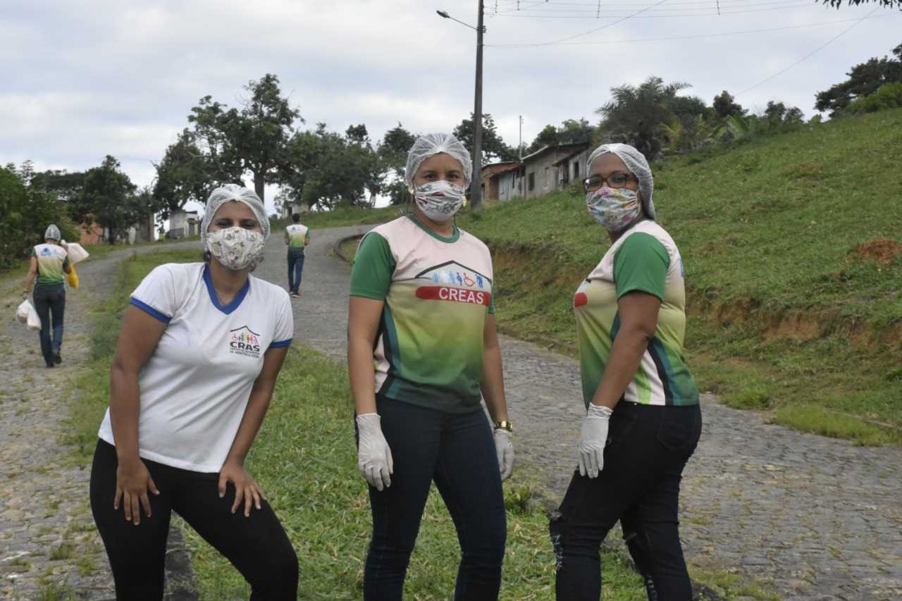 Camacã: Doações de alimentos e máscaras ajudam afetados pela pandemia em Leoventura